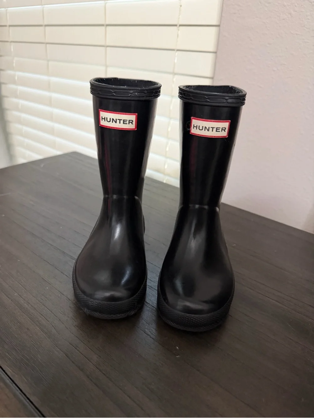 Hunter Black Kids' Gloss Rain Boots with Red Logo